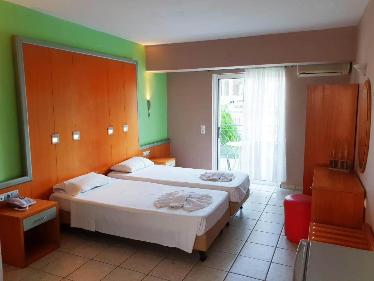 Mojo Hotel Laganas Esterno foto