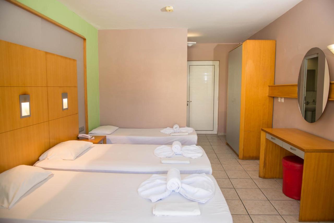 Mojo Hotel Laganas Esterno foto